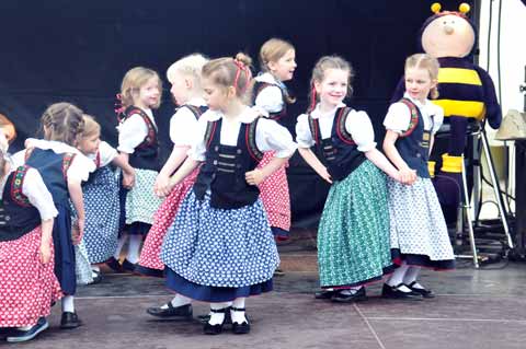 Thüringer Folklore Ensemble Erfurt zum 17. Familienfrühlingsfest - Citadelle Erfurt - Petersberg