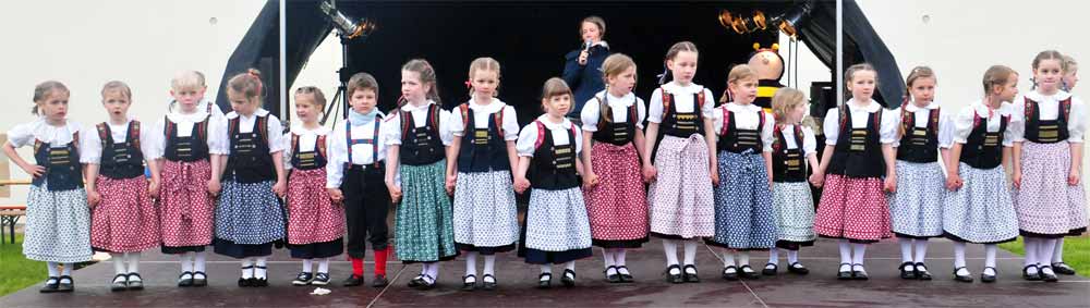 Thüringer Folklore Ensemble Erfurt zum 17. Familienfrühlingsfest - Citadelle Erfurt - Petersberg Thüringer Folklore Ensemble Erfurt zum 17. Familienfrühlingsfest - Citadelle Erfurt - Petersberg