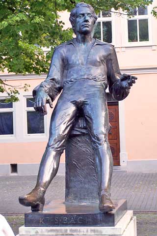 Denkmal des jungen Johann Sebastian Bach auf dem Marktplatz Arnstadt